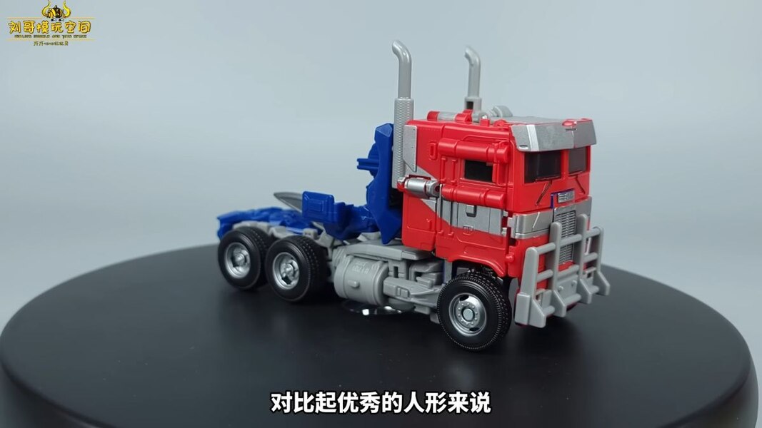 Image Of SS 102 Optimus Prime Transformers Studio Series Action Figure  (19 of 25)